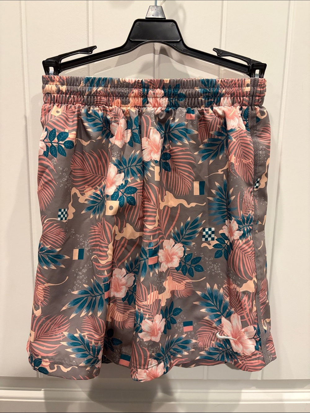 Nike boys Printed Tropical Shorts in Pink & Teal